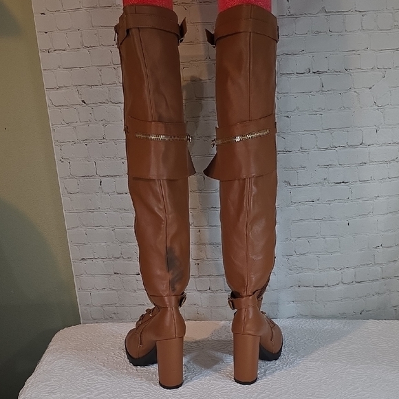 ShoeDazzle Elira Thigh High Corset Boots with Utility Pocket – Tan/Cognac Size 9